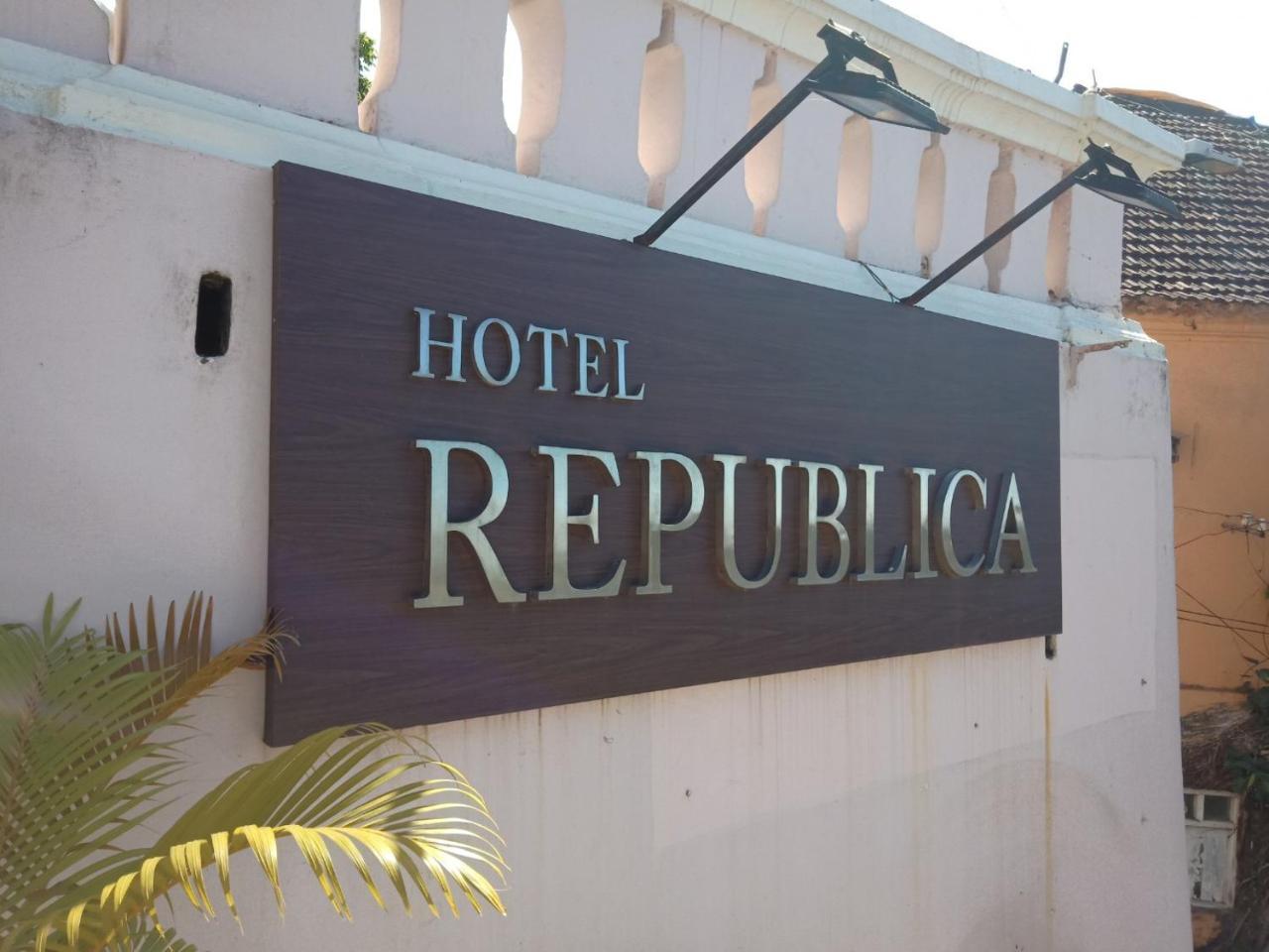 Hotel Republica Panadží Exteriér fotografie